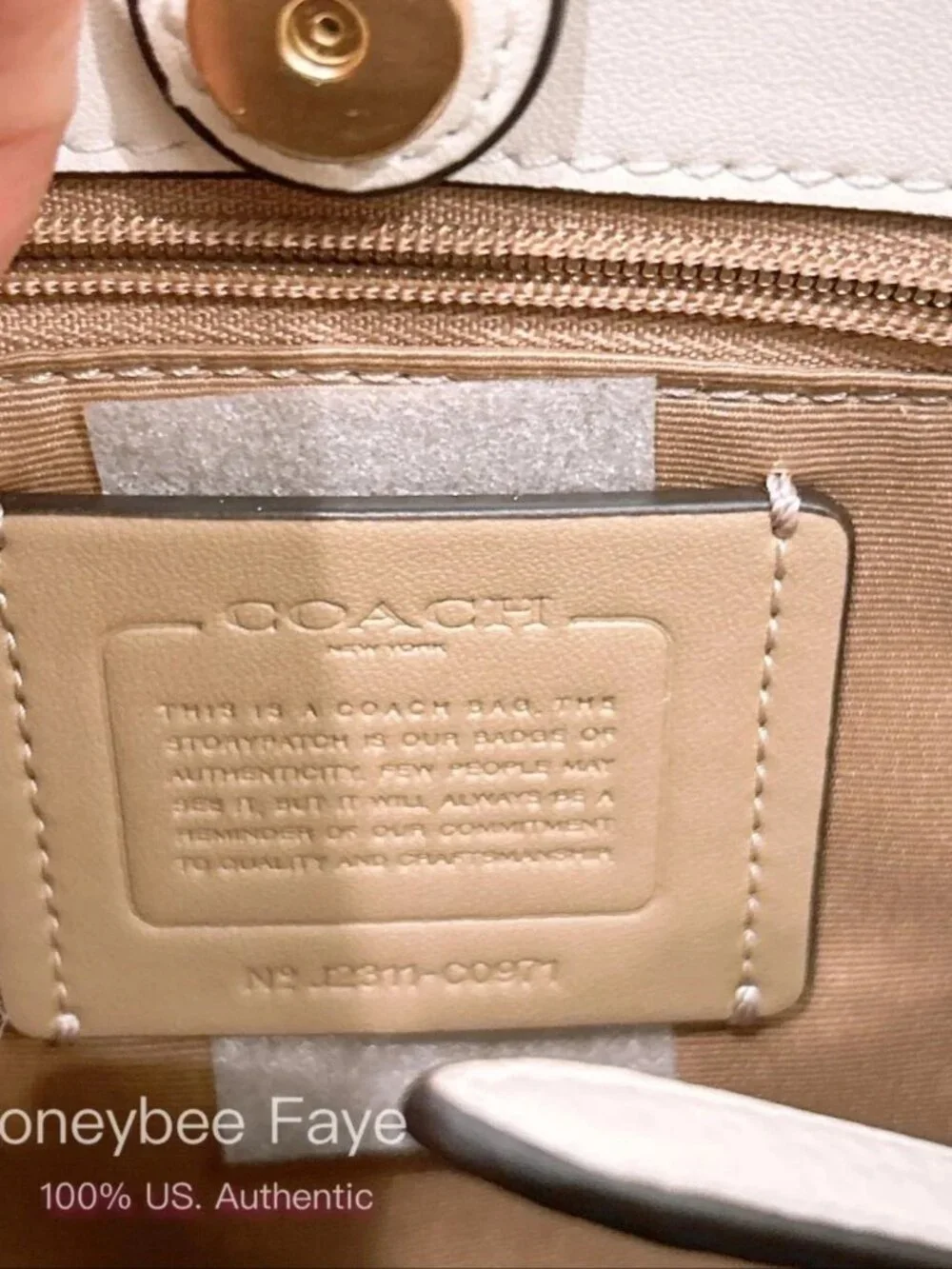 NWT Coach Dempsey Tote 22 Pebble Leather CO971 Chalk